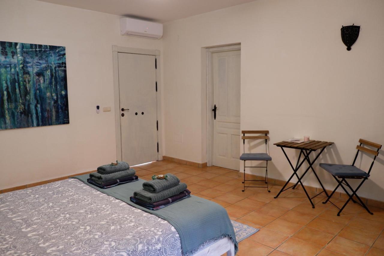 Vegan Guesthouse Finca Pereila Coín Eksteriør bilde